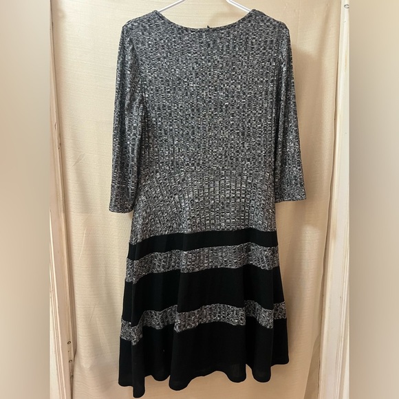 🔴 Westport Black and Grey Long Sleeve Dress Size Large Petite - Picture 8 of 8